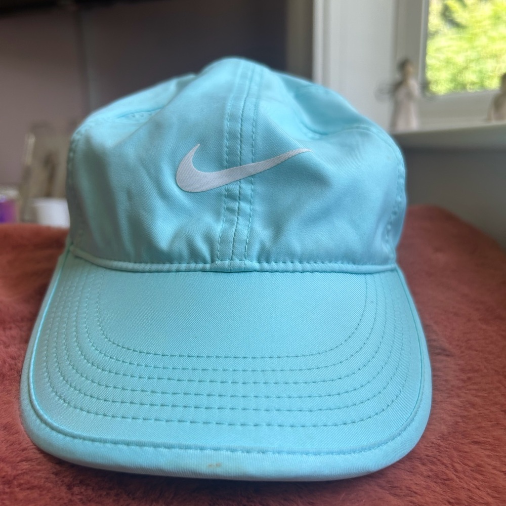 Nike Perforated Lightweight Dri-fit Adjustable Golf Cap